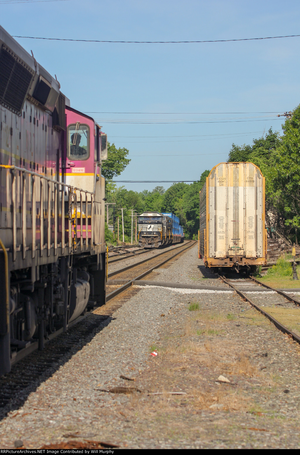 ED-8 waits for MBTA Train 405